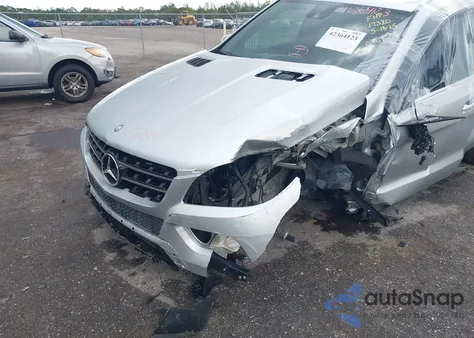 2013 Mercedes-Benz Ml 350 z USA, uszkodzony, nr VIN 4JGDA5JB8DA230487